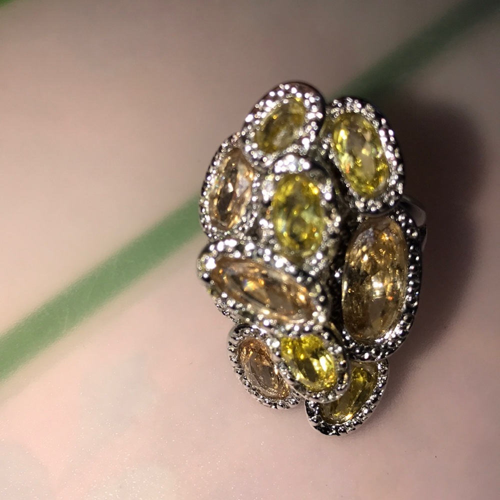 Custom jewelry ring